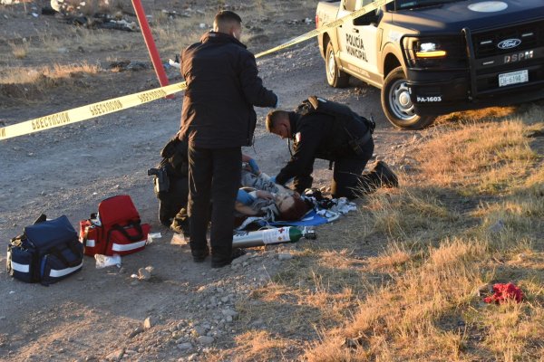 Dejan a mujer herida de bala en la carretera libre a Juárez