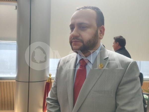 Arturo Medina pide regrese el Fonden tras incendios en la Sierra, instala centro de acopio en Congreso
