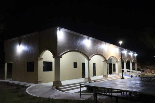 Realiza Gobierno Municipal mantenimiento integro al parque El Acueducto