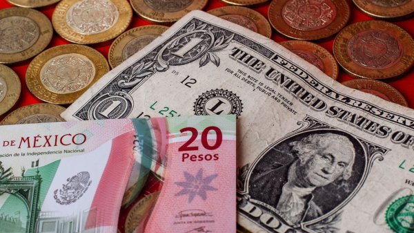 Peso mexicano se aprecia contra el dólar; mercado espera anuncio de la Fed