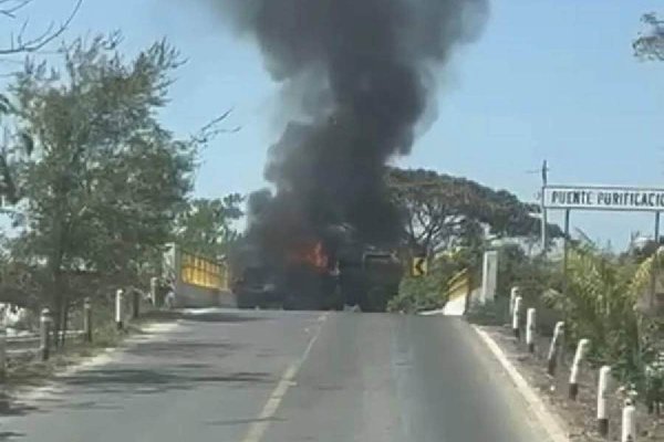 Reportan bloqueos y enfrentamientos en Casimiro Castillo, Autlán y Villa Purificación al sur de Jalisco