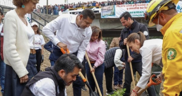 Denuncian exposición a tóxicos durante limpieza del Río Atoyac encabezada por Sheinbaum