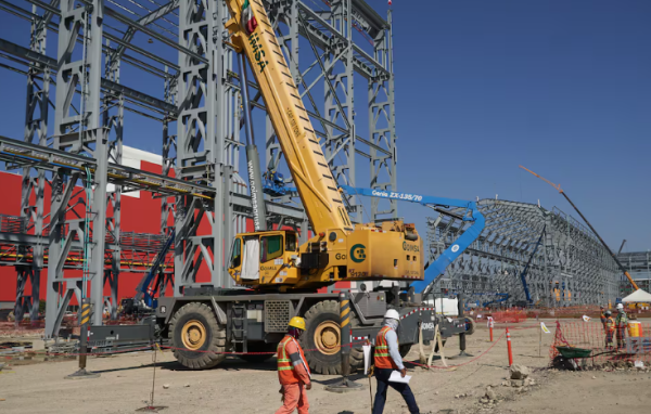 Construcción cae 19% en enero, arrastrada por obras públicas