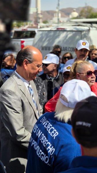 Presentamos esquema de trabajo para hacer más eficiente el servicio de PCE: Herrera tras atender a jubilados y pensionados