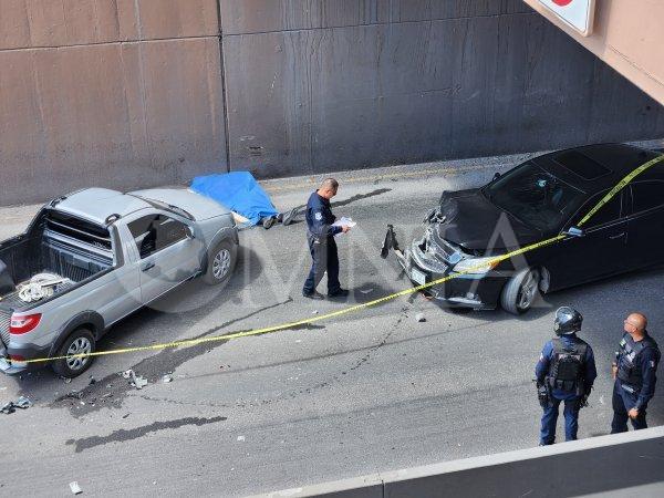 Muere joven arrollado al bajar a arreglar su pickup en periférico De la Juventud
