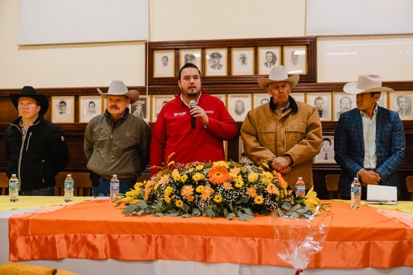 Refrenda Jorge Aldana apoyo al sector ganadero con aumento al presupuesto para enfrentar la sequía