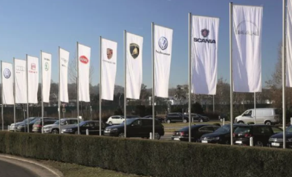 Automotrices se desploman en las Bolsas tras el anuncio de aranceles de Trump