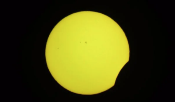 Eclipse solar: esto es lo que puedes hacer para tener la mejor foto con tu celular sin sufrir daños