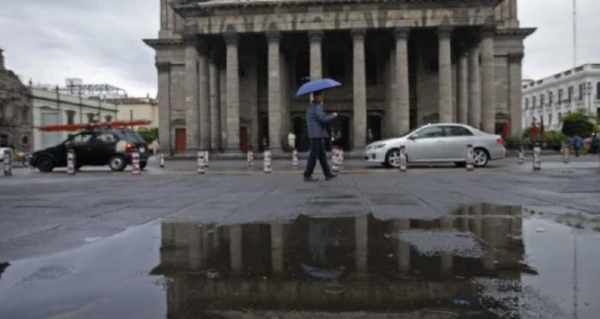 Nuevo frente frío se extenderá entre viernes y lunes; lloverá en los siguientes estados