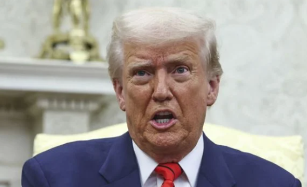 Trump retira la financiación federal a las cadenas de radio y televisión públicas NPR y PBS