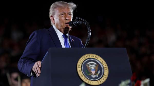 Trump celebrará su cumpleaños honrando a veteranos y militares de Estados Unidos