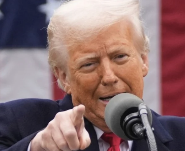 Trump presiona a Sheinbaum para que permita mayor presencia militar de EU contra los cárteles: WSJ