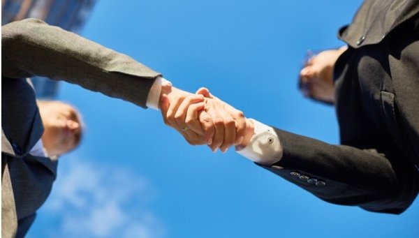 Confianza empresarial cae a su peor nivel desde 2023