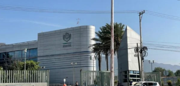 Facturas falsas, estantes vacíos: empresa fantasma causó desabasto en hospitales de Coahuila
