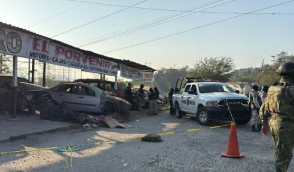 Cadáveres de dos mujeres y un menor son hallados afuera de un deshuesadero en Acapulco