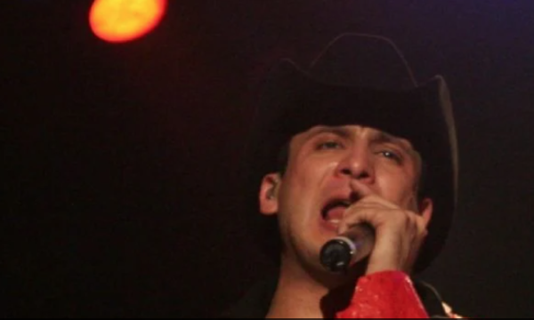 Hermano de Valentín Elizalde revela nuevos detalles sobre la muerte del cantante