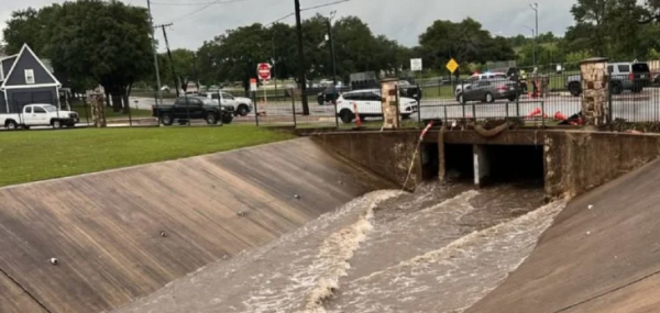 Desaparece niña de 10 años en Texas tras fuertes inundaciones; autoridades prevén mal tiempo en los próximos días