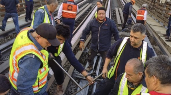 Se deforman las vías en la Línea B del Metro; suspenden el servicio (Videos)