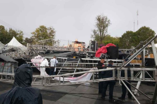 Cae escenario en explanada de la Gustavo A. Madero previo a concierto por el 10 de mayo; hay 7 lesionados