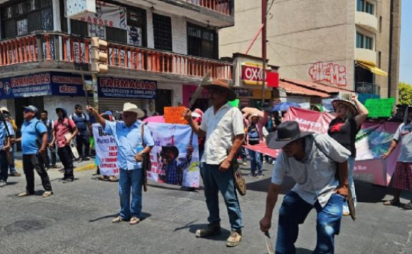Marchan en Guerrero para exigir justicia por asesinato de opositor al proyecto La Parota