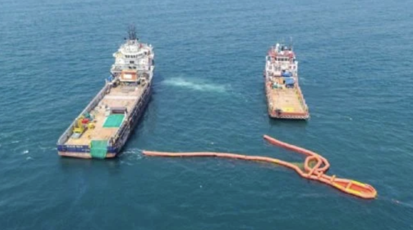 El PAN exige llevar a la FGR el derrame de petróleo en la refinería de Dos Bocas