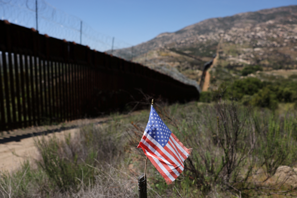 EU planea ampliar sus áreas militarizadas en la frontera con México hasta 