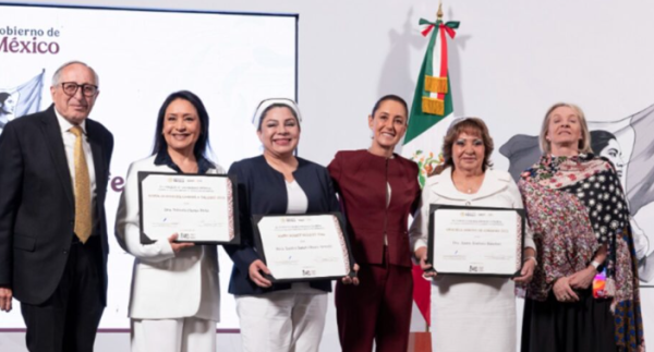 Gobierno refuerza salud con 20 mil enfermeras y reconoce su labor en México