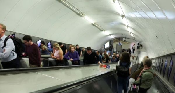 Apagón en Londres provoca cierre y retrasos en algunas líneas del metro
