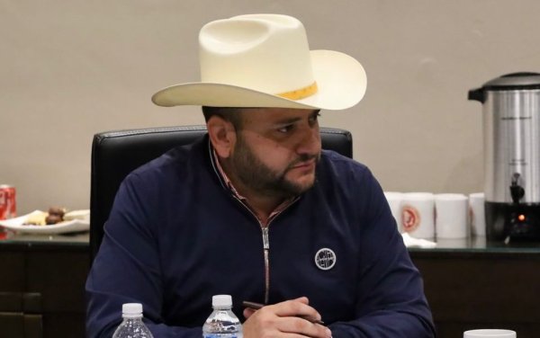 Redobla Arturo Medina esfuerzos para aprobación de sanciones a propagadores de gusano barrenador.