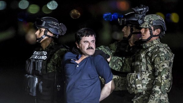 La familia del 'Chapo' Guzmán se entregó a EU