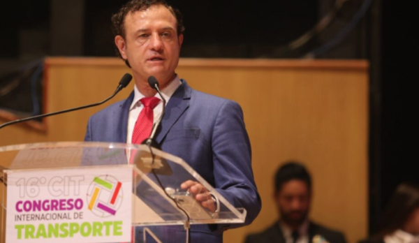 El congestionamiento provoca pérdidas por 2 mil 300 millones de horas laborales