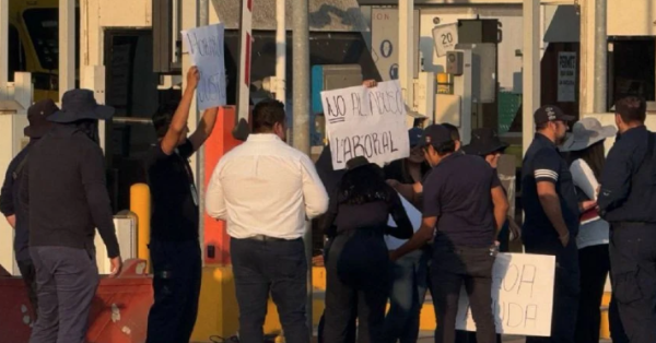 Trabajadores aduanales bloquean el puerto de Manzanillo; acusan explotación y acoso laboral