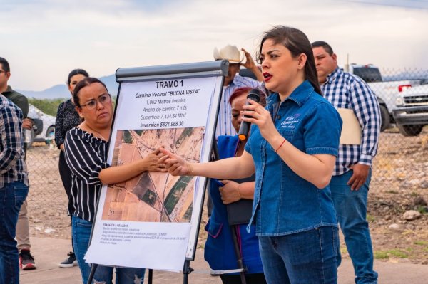 Anuncia Miriam Soto rehabilitación de caminos e instalación de letras en la comunidad de Buenavista de Meoqui