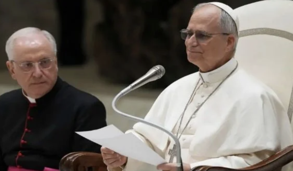Papa León XIV pide liberación de periodistas encarcelados y defiende libertad de expresión