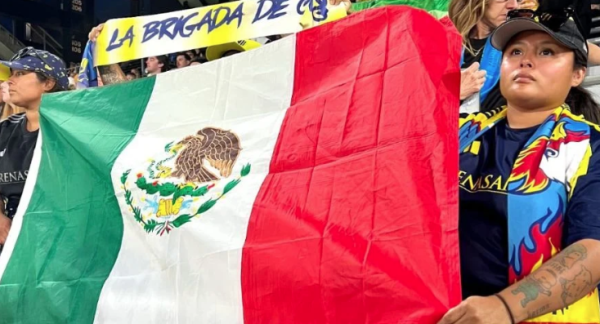 Aficionados del Nashville protestan por redadas contra inmigrantes en partidos de la MLS con 10 minutos de silencio