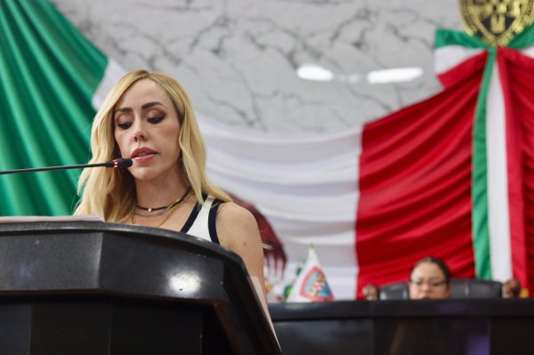 Brenda Ríos presenta iniciativa para crear Ley de Separación de Residuos de Vidrio en Chihuahua