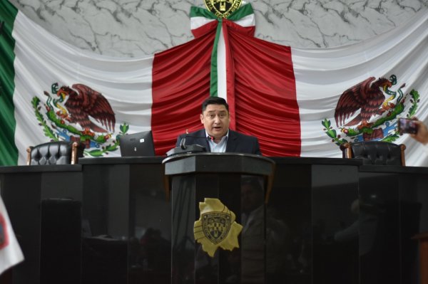 Busca Alfredo Chávez reforma para proteger a abuelas que crían a sus nietos