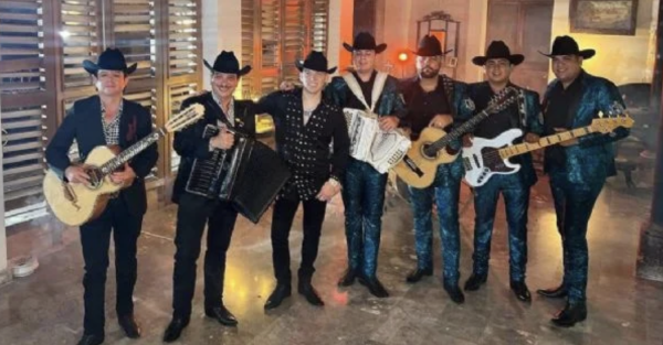 Los Alegres del Barranco defienden sus corridos: 
