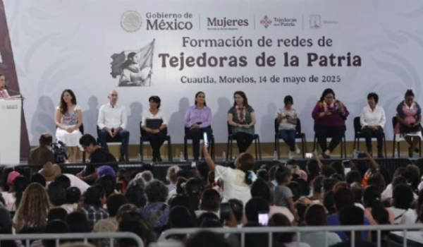 “¡Seguridad, seguridad!”, gritan mujeres a Sheinbaum durante acto público en Cuautla