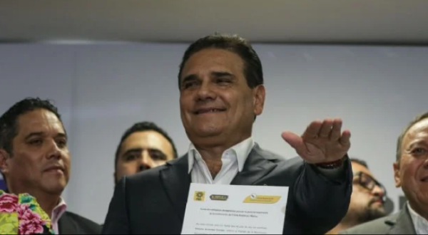 Pese a amenaza de la FGR, jueza frena por tiempo indefinido captura de Aureoles