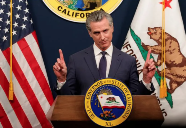 Gobierno de California pausará atención médica a migrantes de bajos ingresos