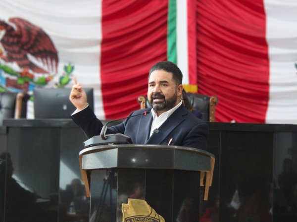 Aguinaldo sin impuestos para todos los maestros de Chihuahua: Francisco Sánchez