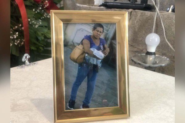Un adiós entre rosas y exigencias de justicia para Tania, la mujer trans asesinada el 10 mayo en Chihuahua