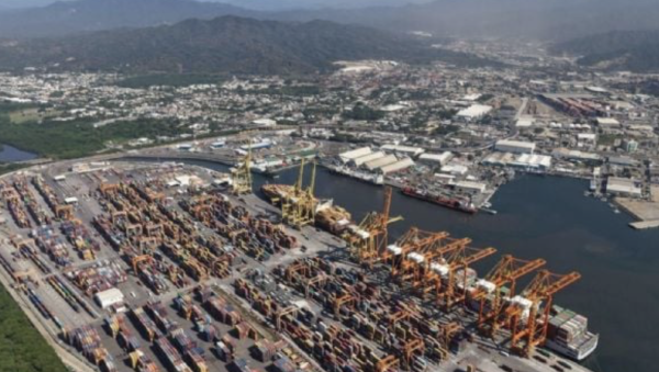 Paran labores en la Aduana de Manzanillo; denuncian abusos y explotación
