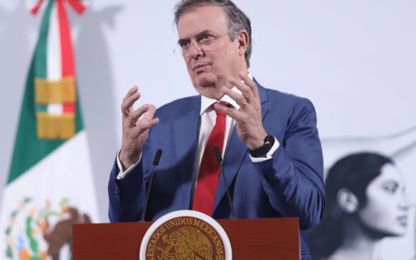 Ebrard advierte a Trump que México planea abrir un panel por impuestos en remesas: ‘Viola el T-MEC’