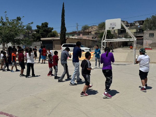 Entrega SSPE equipo de box a niñas, niños y adolescentes en el Parque de la Presa