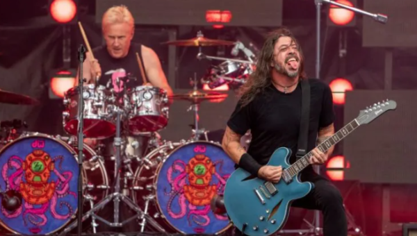 Foo Fighters despiden a Josh Freese tras dos años como baterista de la banda