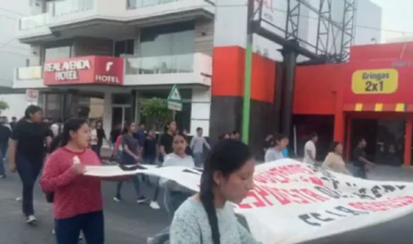 Normalistas acusan a policías de la muerte de un estudiante durante una persecución (video)