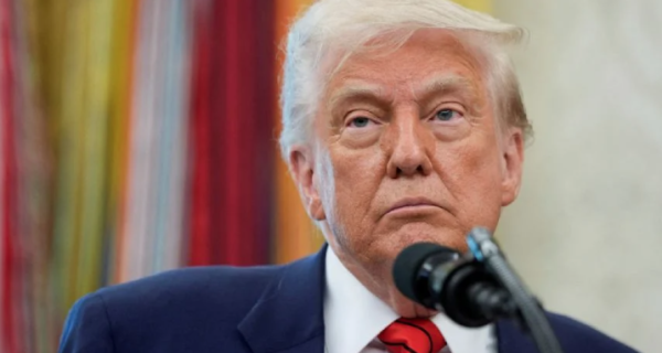 Trump anuncia que sostendrá llamada con Putin para 