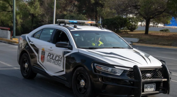 Reportan desaparición de mujer estadounidense con sus hijos